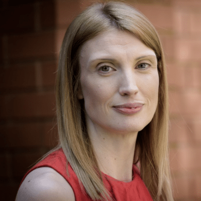 Melanie Jones headshot
